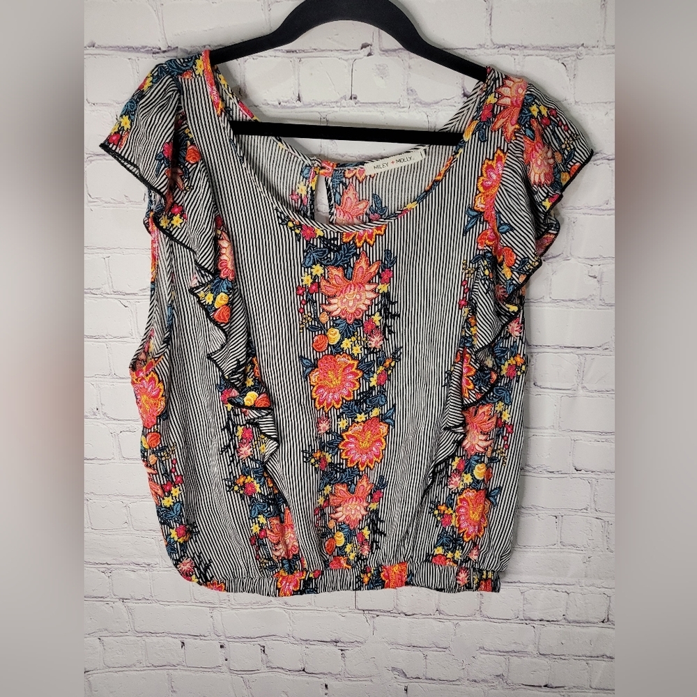 Miley and Molly Floral Print Ruffle Top‎ Size XL